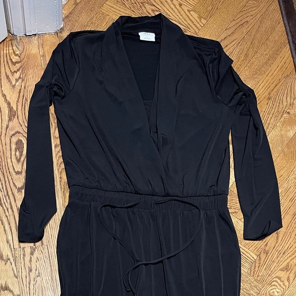 DKNY poly/spandex Jumpsuit. NWOT - Picture 12 of 13